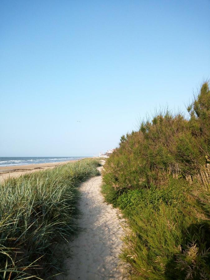 Appartamento Studio Voile de nacre Bernières-sur-Mer Esterno foto